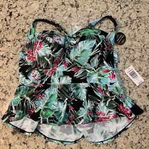 Torrid tankini NWT size 0 floral